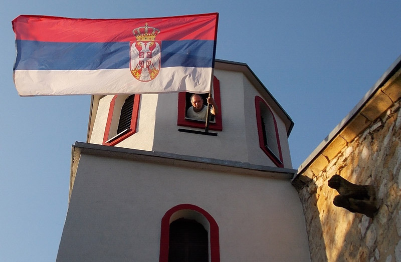 Zastava postavljena za slavu